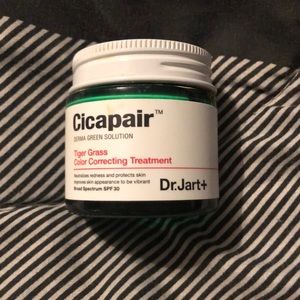 Cicapair color correcting treatment